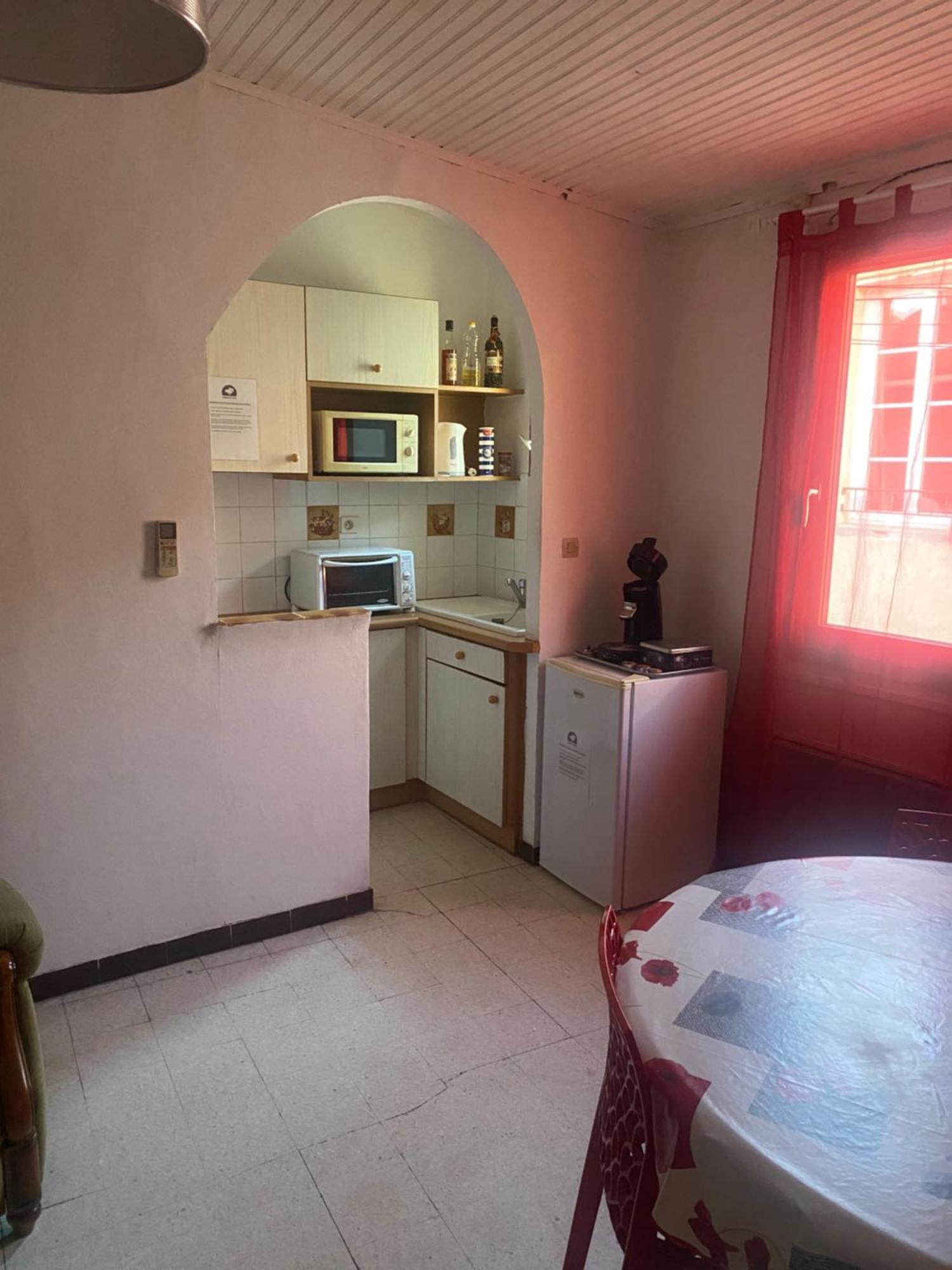 Maison De Ville Proche Mer, En Camargue Sur Le Chemin De Saint Jacques De Compostelle, Clim Reversible Vauvert Exterior foto
